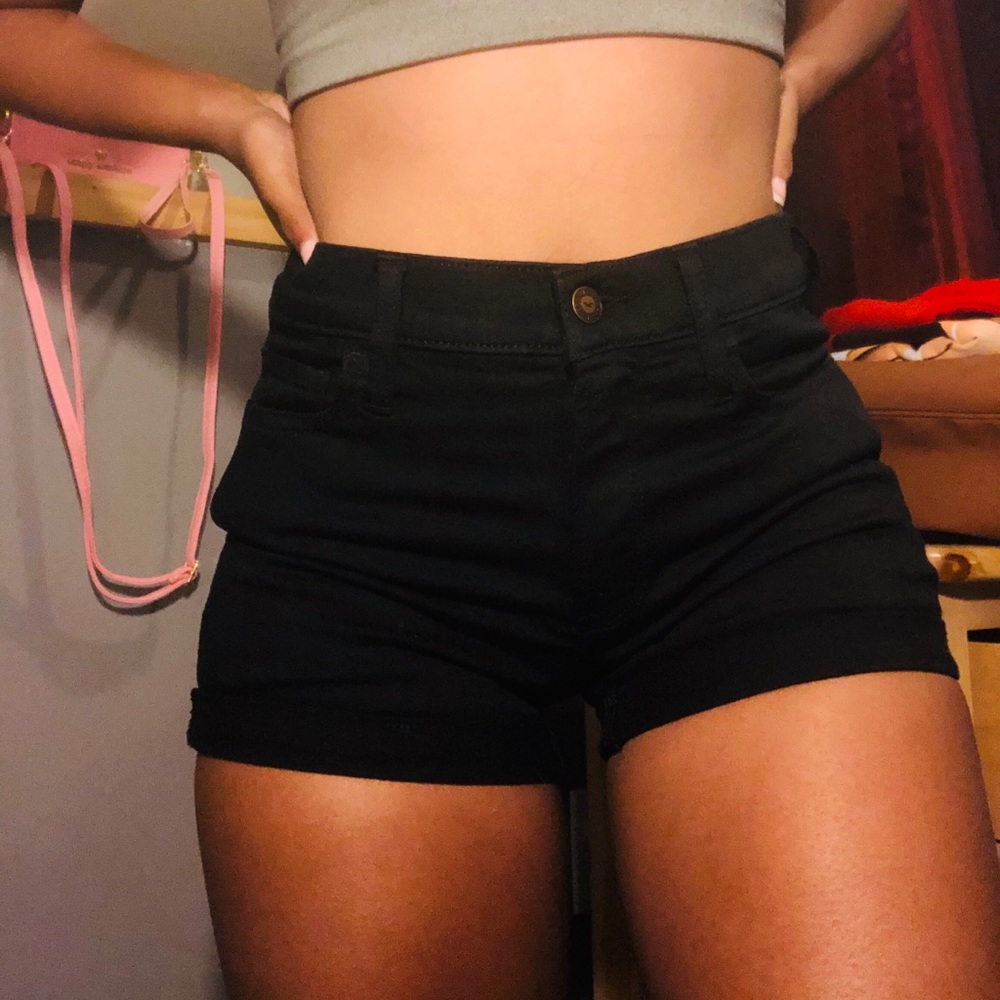 Black hollister shorts
